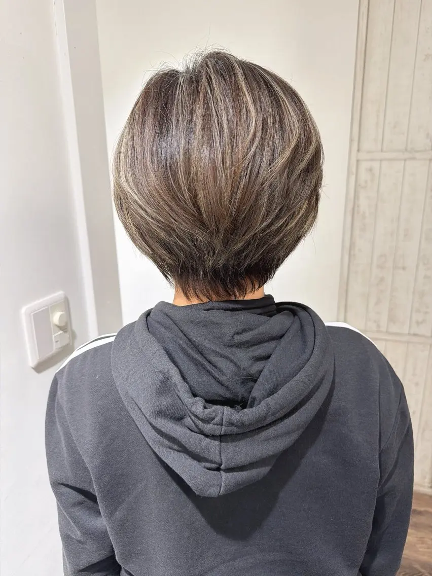 ショート カラー ヘアカラー トリートメント ハイライト⭐️上野 高広のヘアスタイル