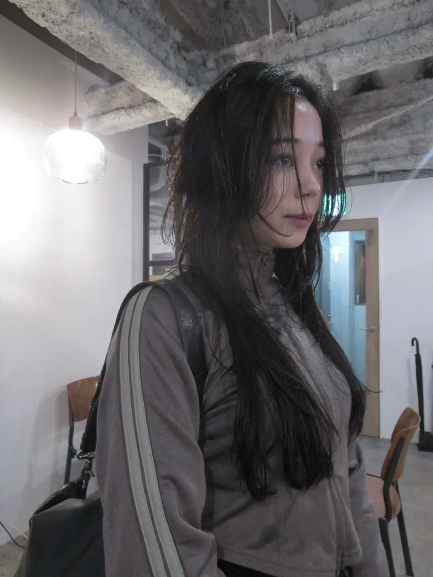 ロング 顔周りカット レイヤーカット ロング カット yu maのヘアスタイル