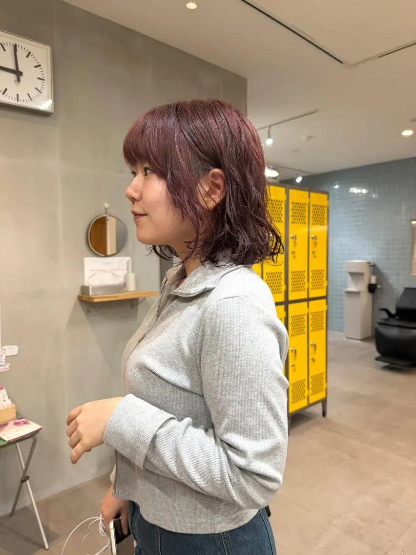 ミディアム 井出 海月のヘアスタイル