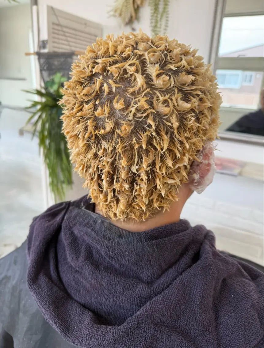 カラー パーマ メンズ マエダ シュンのヘアスタイル