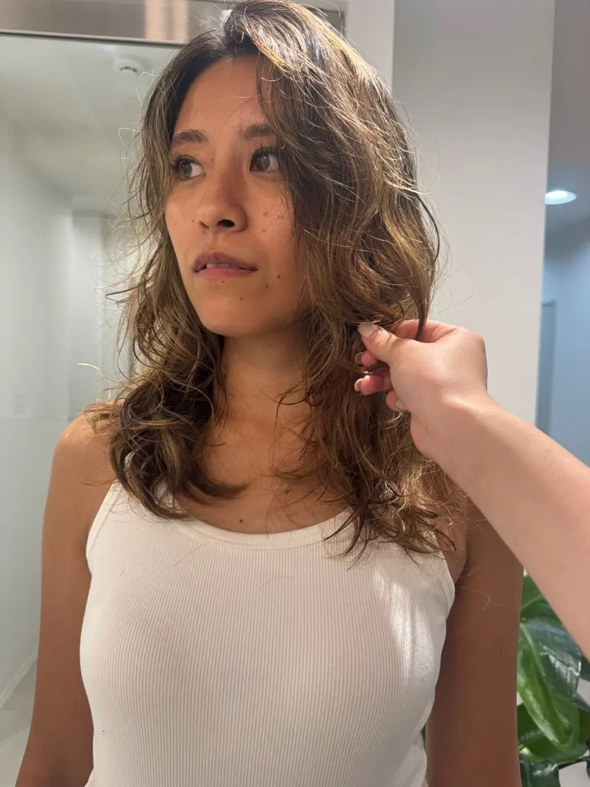 セミロング ワタナベ ヒヨリのヘアスタイル