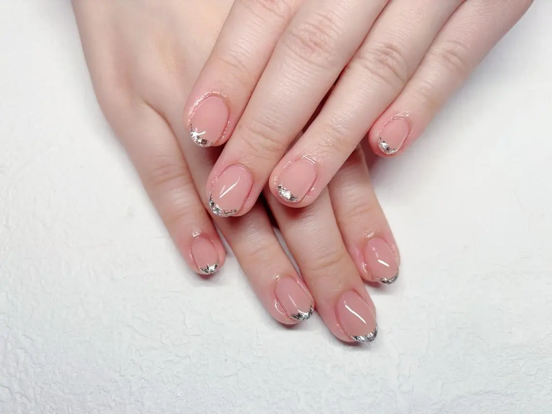 ネイル フレンチネイル ガラスフレンチ ハンドネイル lucky nail 歌舞伎町のネイルデザイン