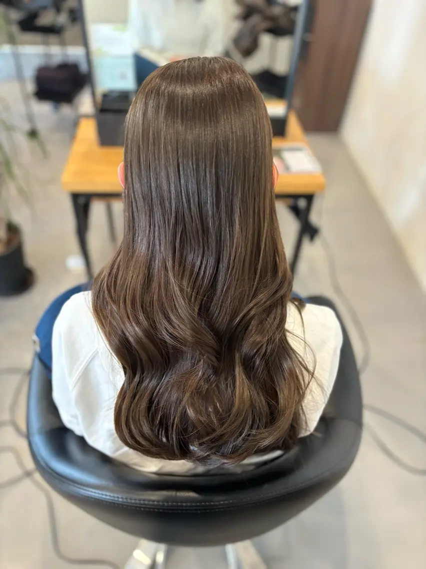 ロング カラー カット ヘアカラー 山路 結花のヘアスタイル