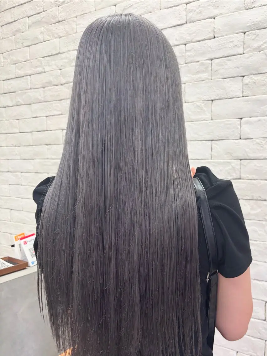 ロング カラー ブリーチ 透明感カラー シルバー ブリーチ透明感カラー 🍀mizuki🍀のヘアスタイル