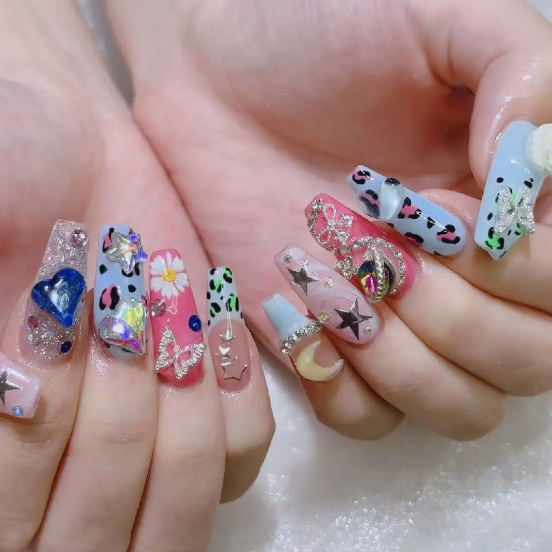 ネイル Queen's ゆなのネイルデザイン