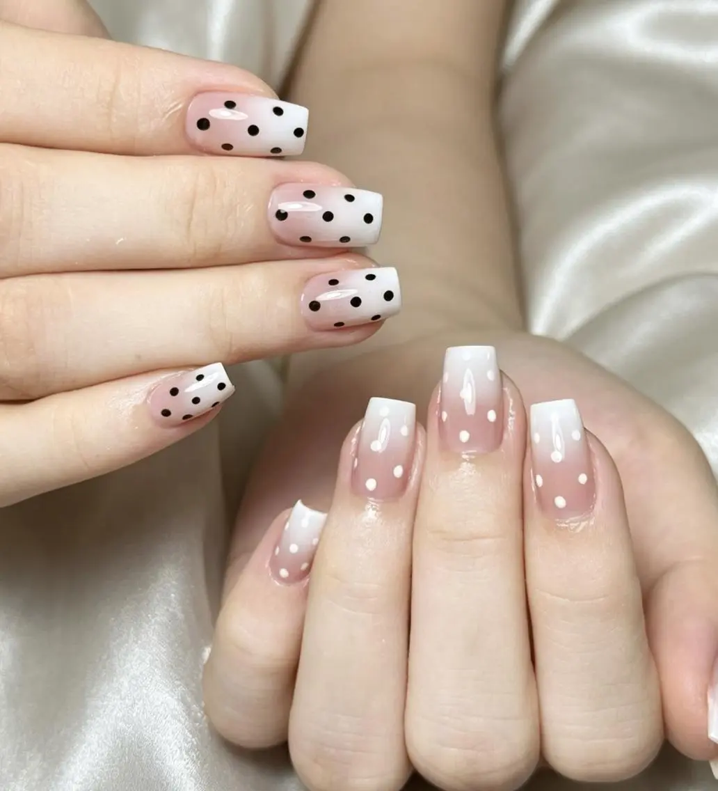 ネイル アートネイル フラッシュネイル グラデーション ラメ(グリッター) マグネットネイル Maki💝ネイル& マツエク🎀LED店のネイルデザイン