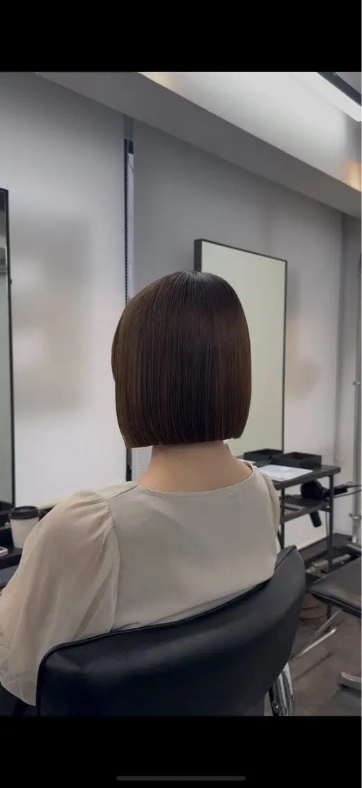 ショート カラー ヘアアレンジ カット ヘアカラー ボブ指名１位/パツッ とボブ/似合わせのヘアスタイル