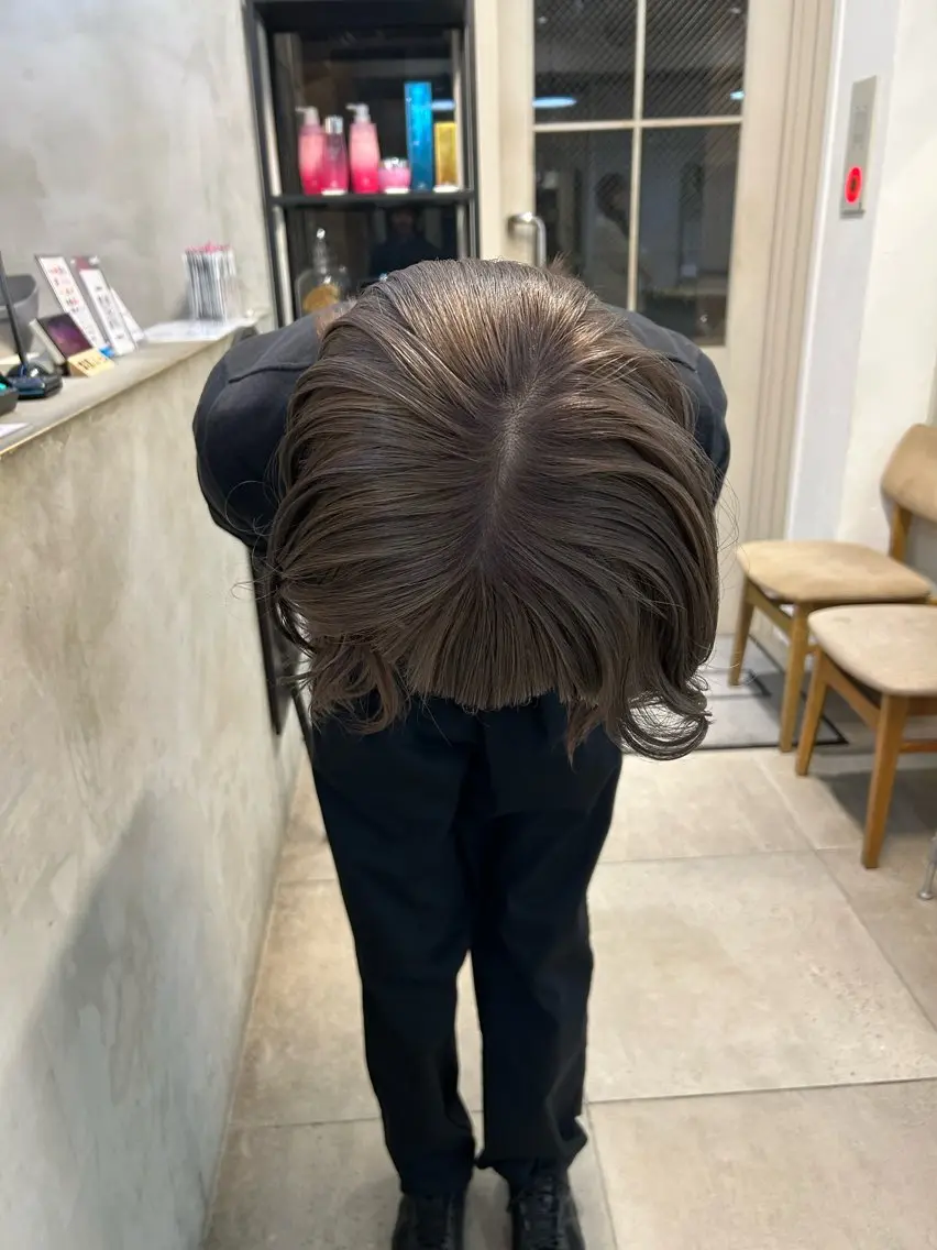 ミディアム カラー ヘアカラー トリートメント lomalia moekaのヘアスタイル