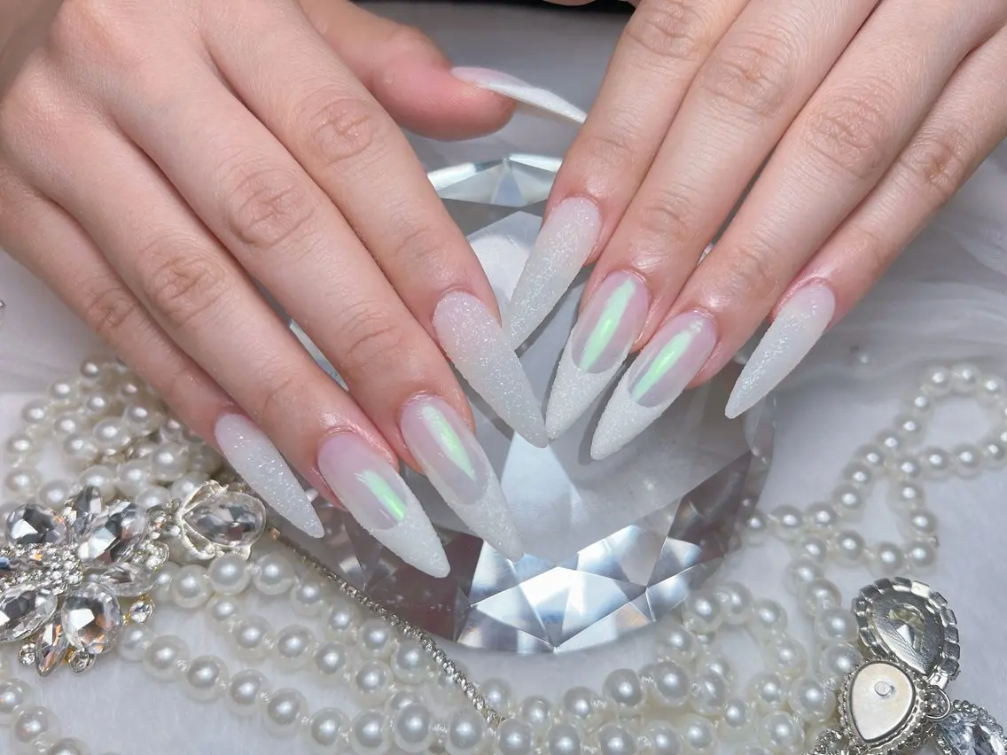 ネイル アートネイル オーロラネイル チークネイル 長さ出し フットネイル Miya _nailのネイルデザイン
