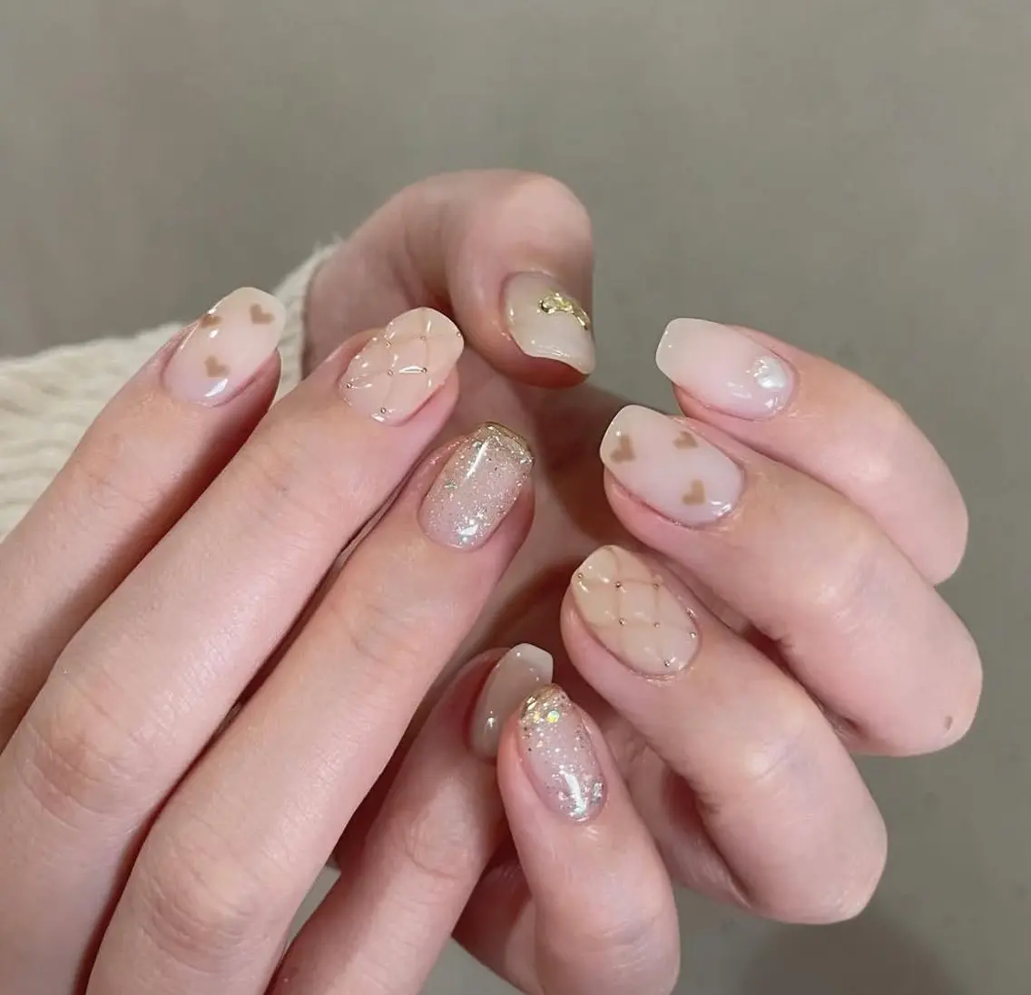 ネイル ハンドネイル ハンドケア モナ& あきのネイルデザイン