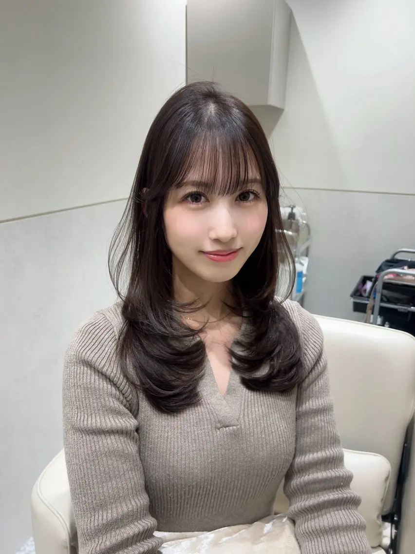 ミディアム カラー ブラウンカラー ダークブラウン レイヤーカット カット ヘアカラー トリートメント 🩷韓国ヘア/ヨシン モリ🩷Maikaのヘアスタイル