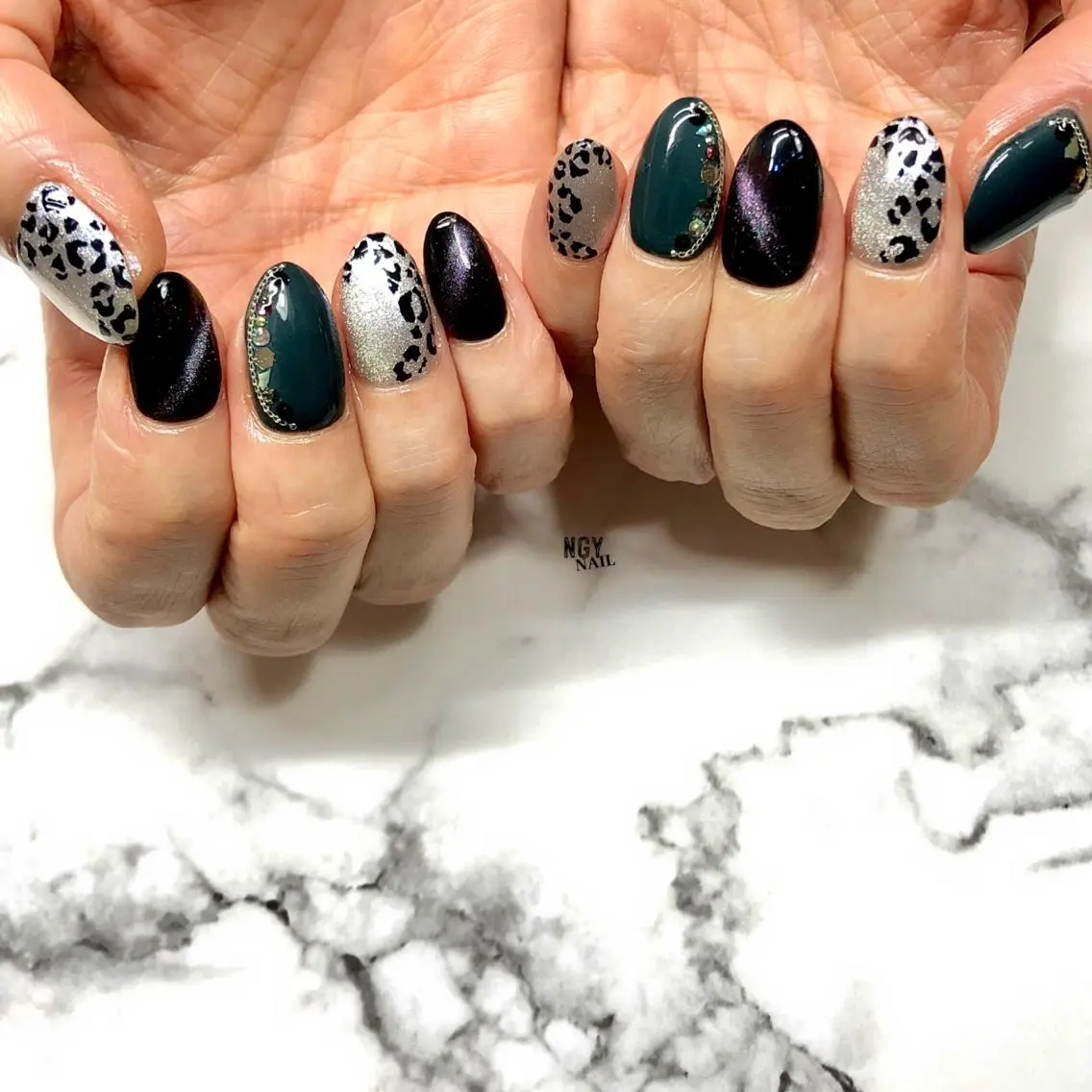 ネイル アニマル柄 マグネットネイル ハンドネイル NAIL NOWのネイルデザイン