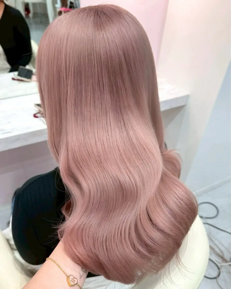 ロング カラー ブリーチ 透明感カラー ハイトーンカラー ヘアカラー ハイトーンカラー💞 くるみ🎀のヘアスタイル