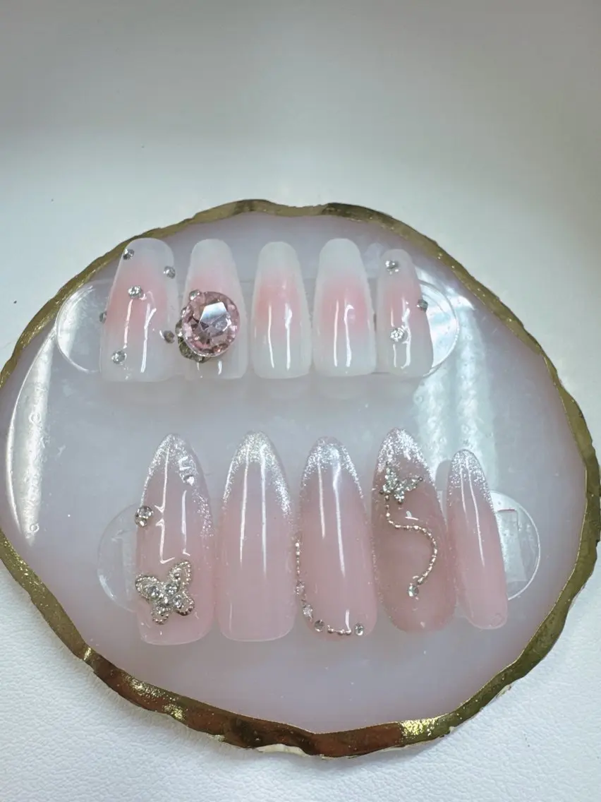 ネイル アートネイル べっ甲ネイル ドット フットネイル フレンチネイル Queeens nailのネイルデザイン