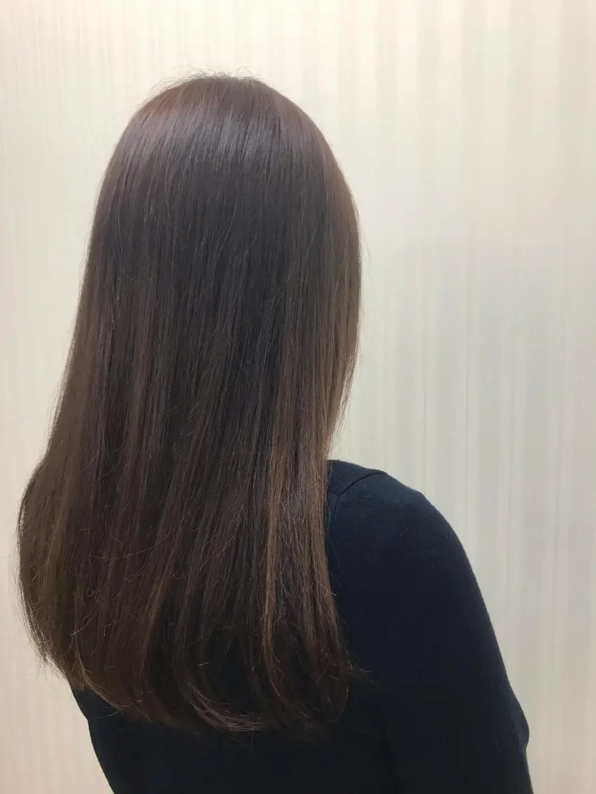 カット+水縮毛矯正+潤髪トリートメントサービスの写真