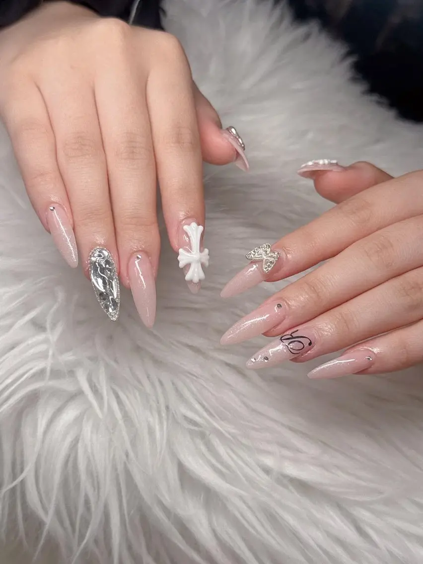 ネイル 長さ出し グラデーション 卒業式 キラキラネイル マグネットネイル Lee Nailsのネイルデザイン