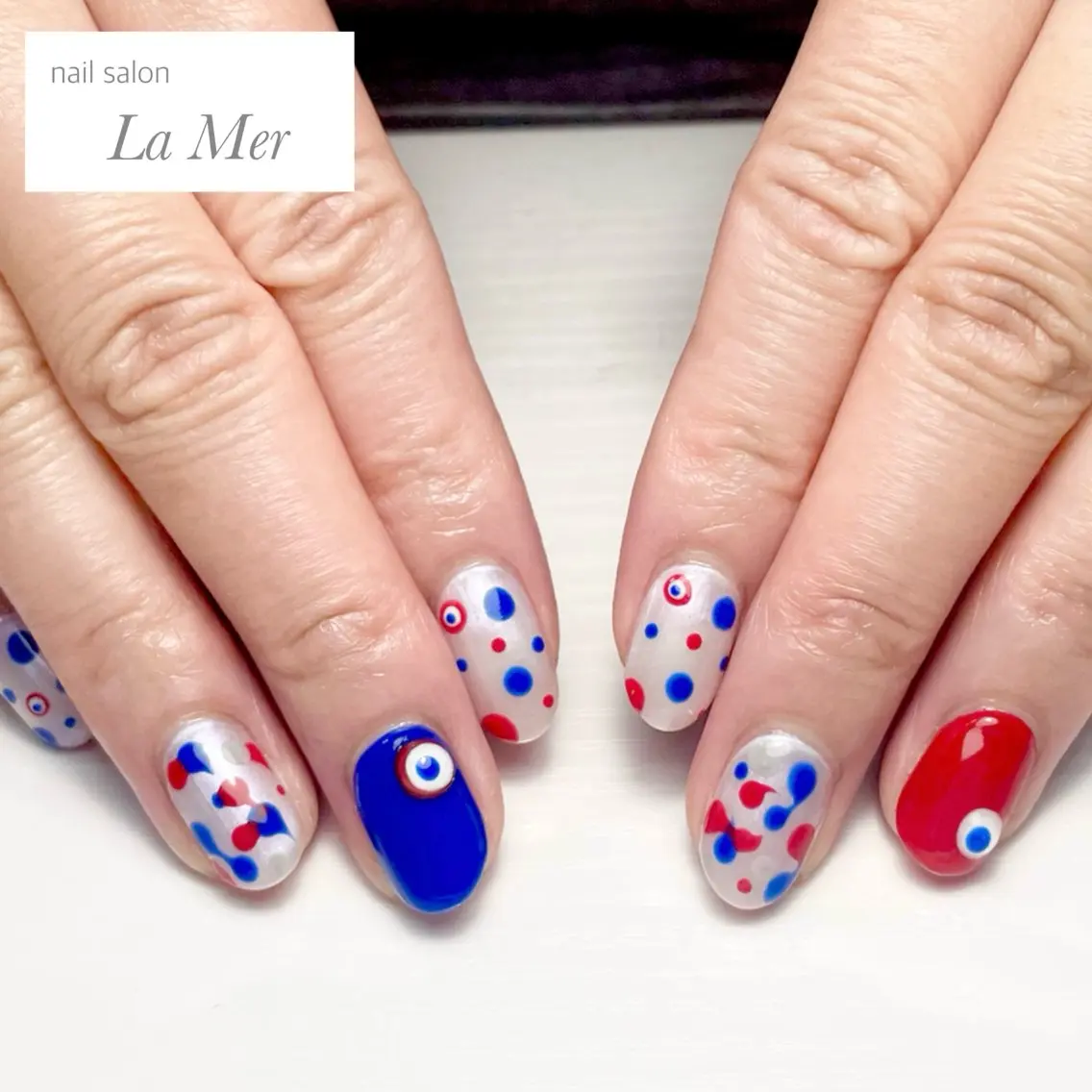 ネイル ブルー ドット 大理石ネイル(マーブル) 持ち込み ぷっくりネイル nailsalon La Merのネイルデザイン