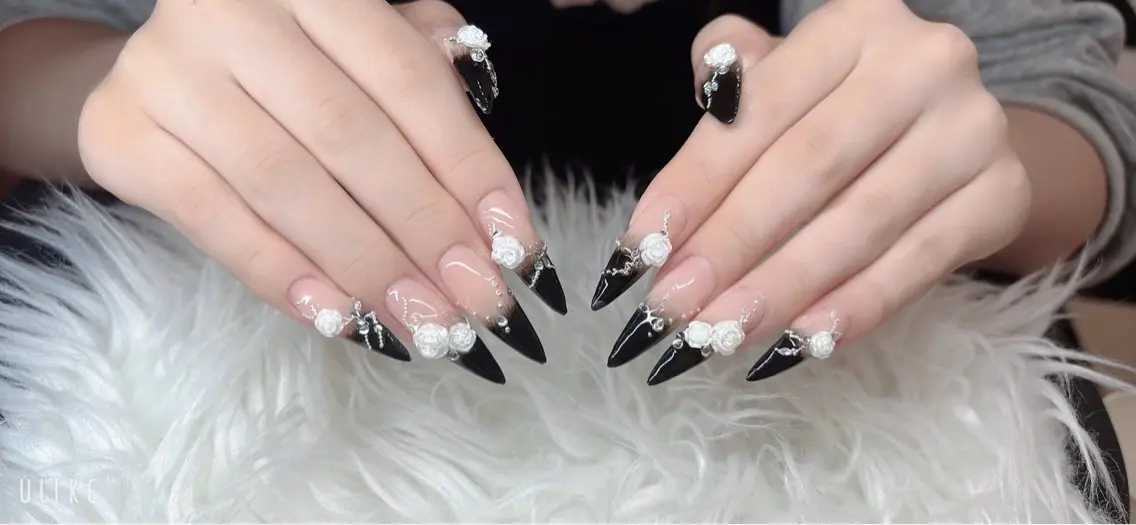 ネイル フットネイル フレンチネイル グラデーション 韓国ネイル マグネットネイル ハンドネイル MAY NAIL salon高田馬場のネイルデザイン