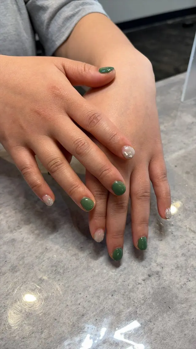 ショート ハンドネイル 東 愛菜のネイルデザイン