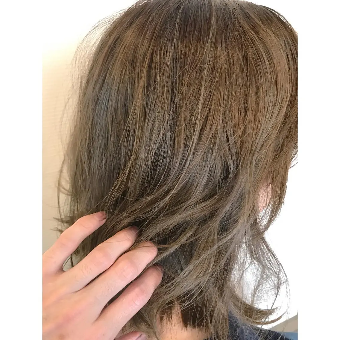 ミディアム カラー ブリーチ 透明感カラー ブリーチなしカラー カット ヘアカラー トリートメント 日比 貴大/ minim hairのヘアスタイル