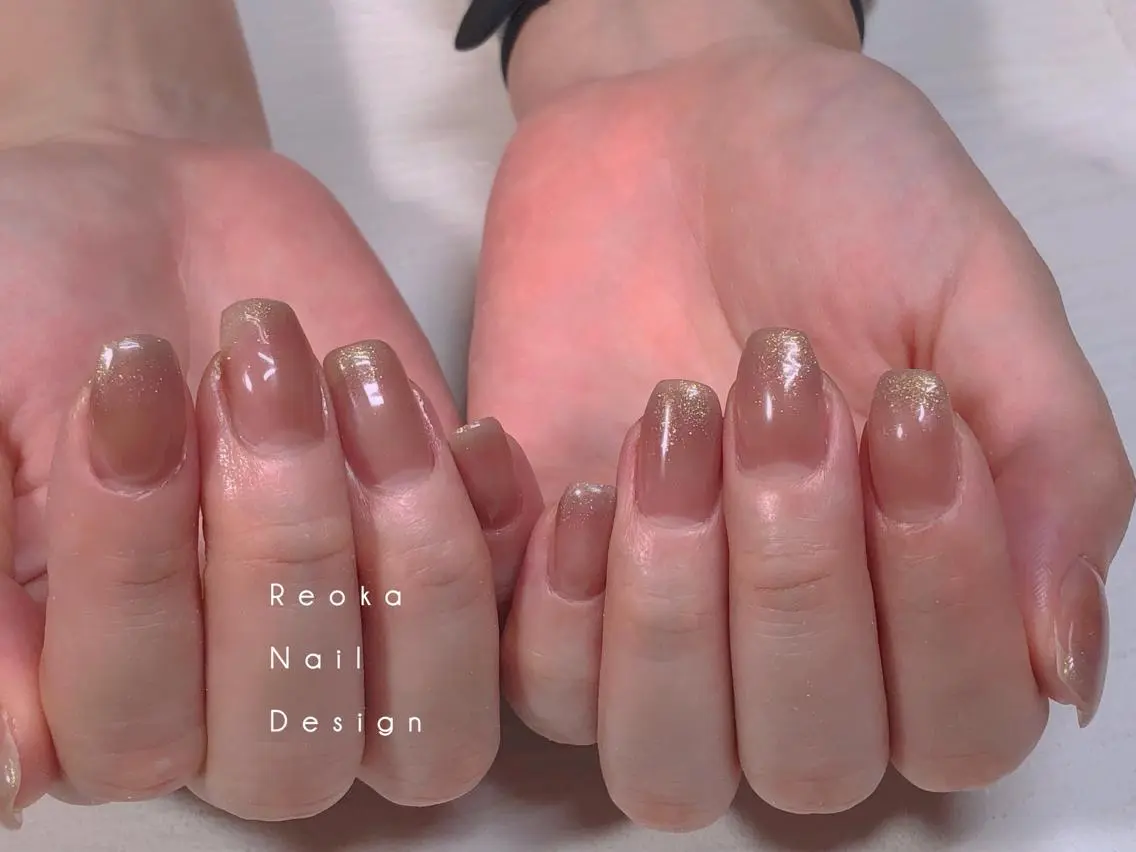 ミディアム ネイル 氷ネイル・うるうるネイル ワンカラーネイル Blowe ニュアンスのネイルデザイン