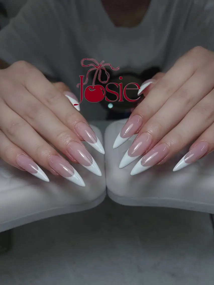 ネイル フレンチネイル ガーリー ガラスフレンチ 氷ネイル・うるうるネイル キラキラネイル ハンドネイル JOSIE nail studioのネイルデザイン