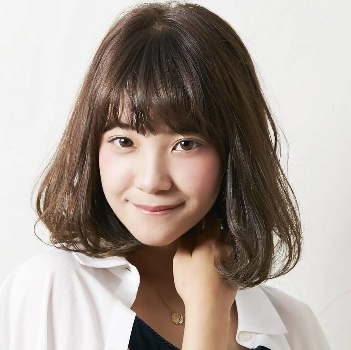 【女性限定おすすめメニュー】前髪カット(仕上げは簡単にコテ、ストレートアイロンでスタイリング)の写真