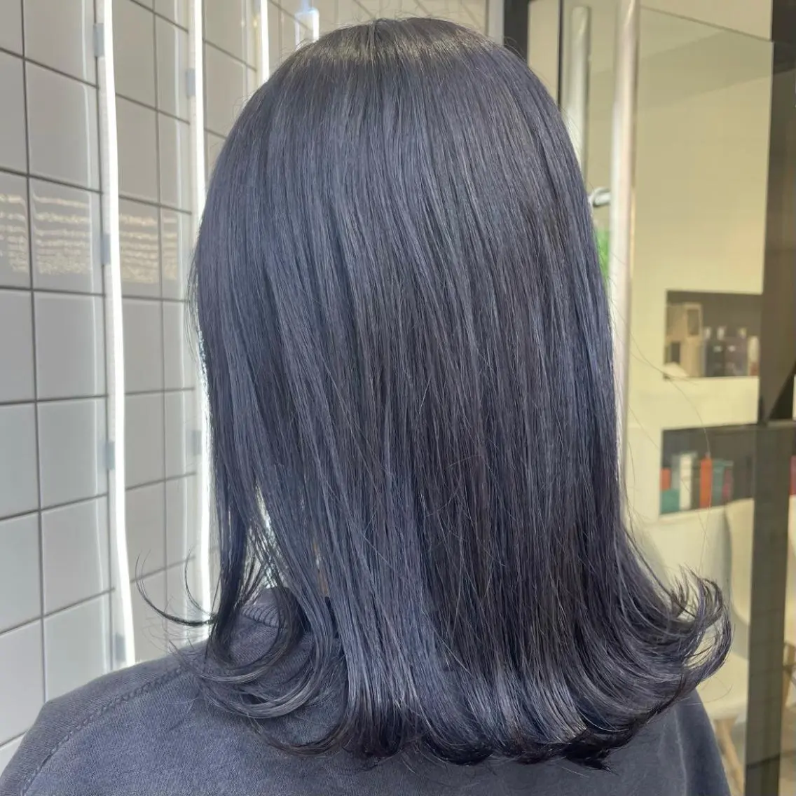 ロング カラー パーマ ヘアアレンジ メンズ キッズ ネイル マツエク・マツパ アイブロウ 黒髪 ブルーカラー ブルーブラック ブルー mona/ ストレートスタイル✨のヘアスタイル