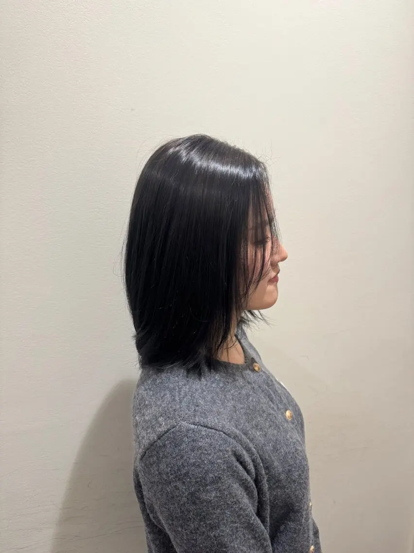 ミディアム 齋藤 結のヘアスタイル
