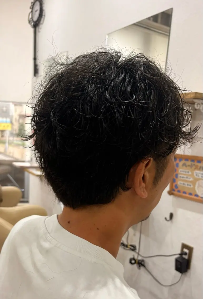 ショート ツイストパーマ 二瓶 恵理のヘアスタイル
