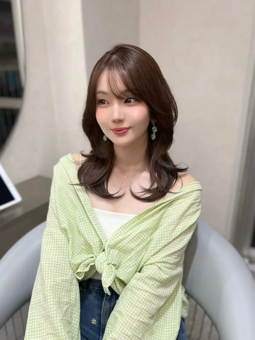 ミディアム カラー ブリーチ ブラウンカラー ケアブリーチ ダブルカラー ミルクティーブラウン カット ヘアカラー トリートメント 韓国ハッシュカット/ 新宿/髪質改善/岡崎のヘアスタイル