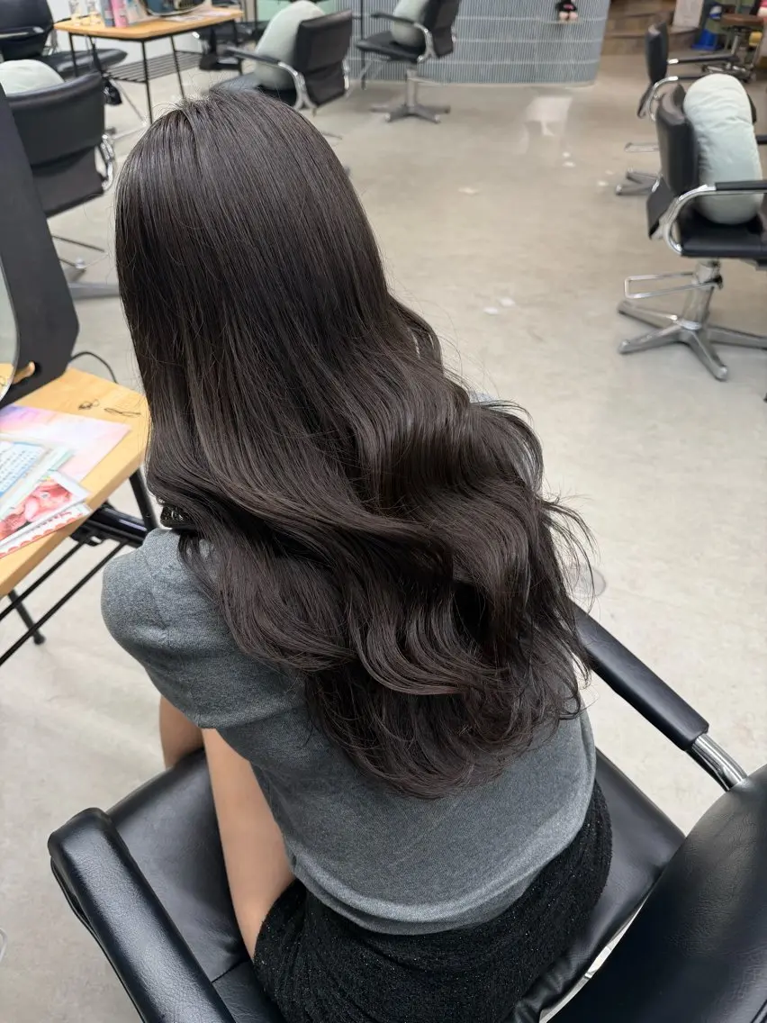 ミディアム ヘアカラー 松嶋 翼のヘアスタイル
