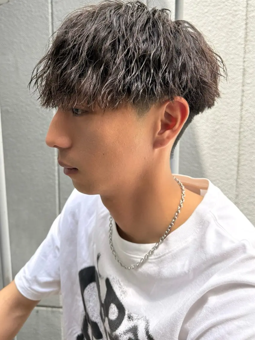 パーマ メンズ メンズパーマ ツイストスパイラルパーマ 波巻きパーマ スパイラルパーマ カット パーマ メンズパーマ特化/ シャドウ/波巻/陸翔のヘアスタイル