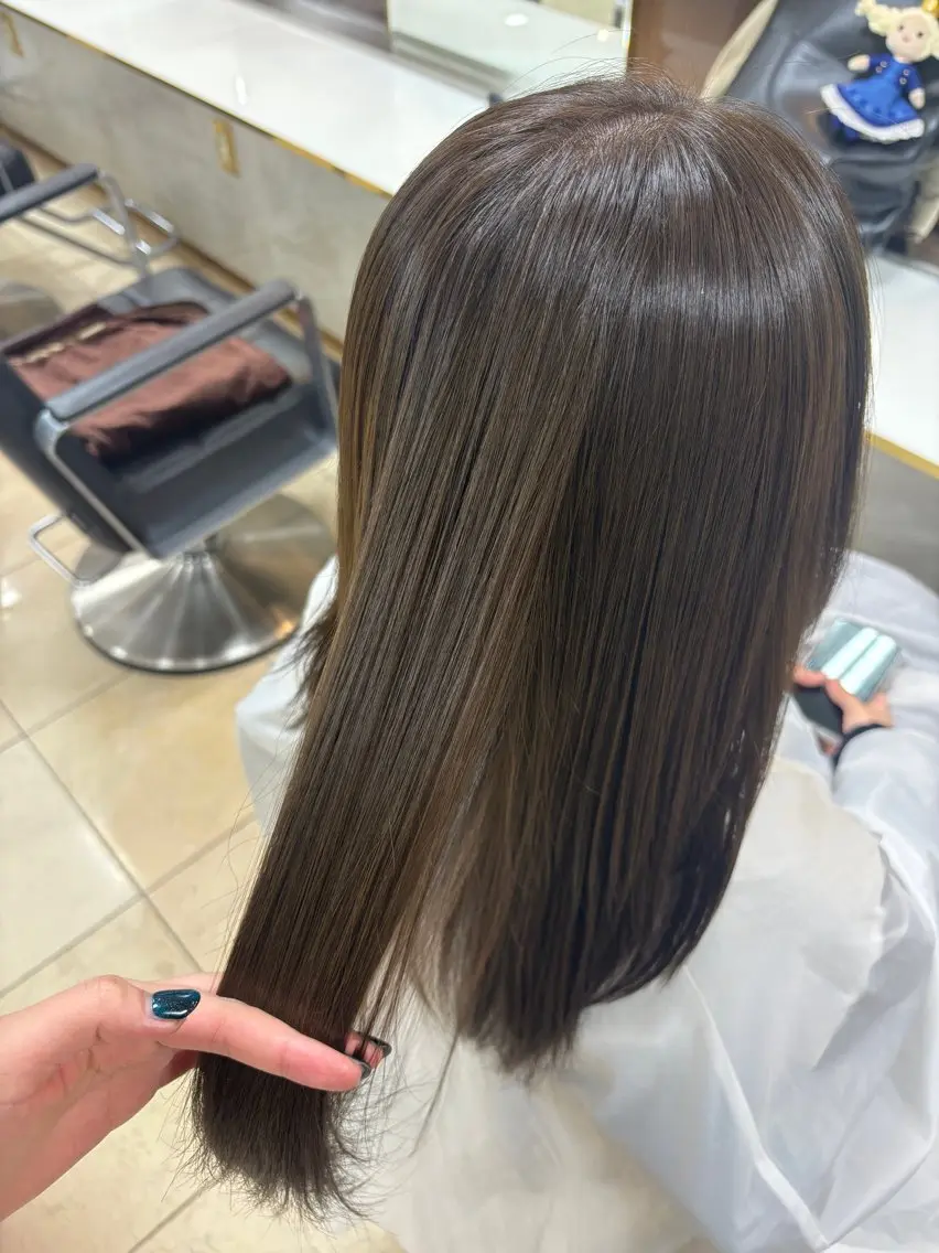カラー オリーブカラー あいり ໒꒱のヘアスタイル