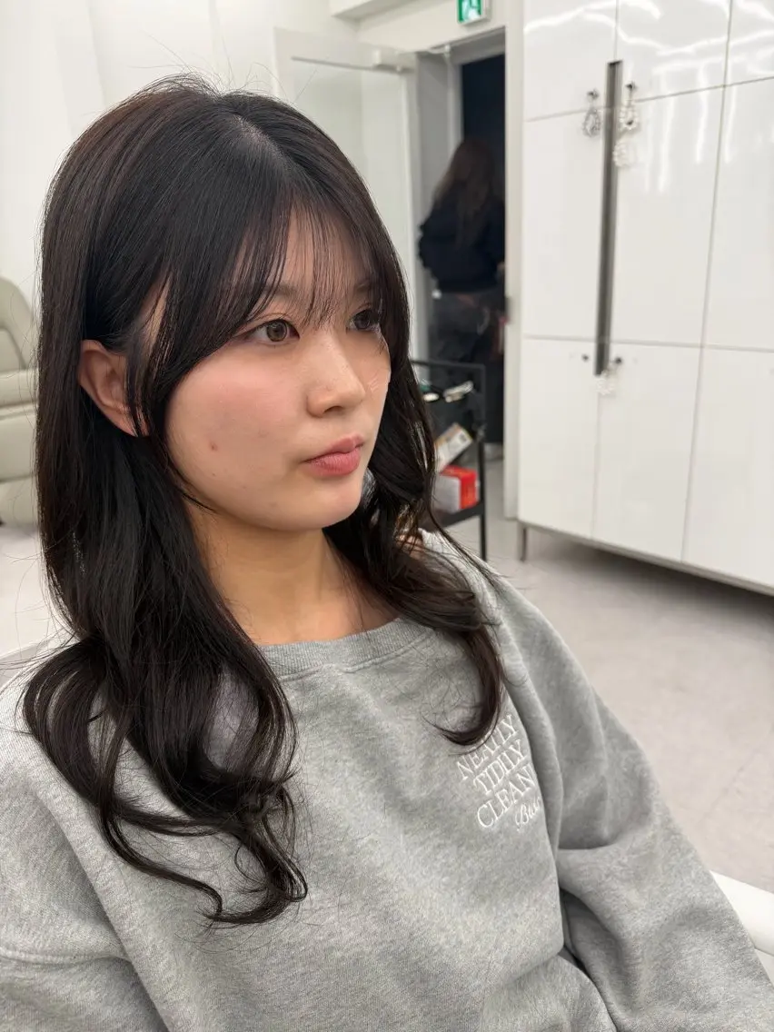 ロング カラー カット ヘアカラー トリートメント 顔まわりの神様✨ 透明感カラー藤嶋秀幸のヘアスタイル