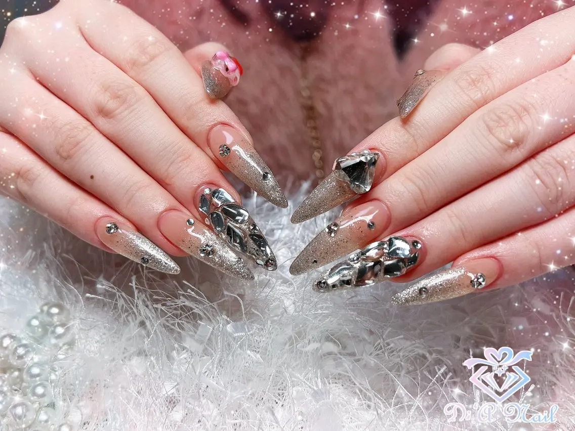 ネイル ハンドネイル Di'a nail ネイルサロンのネイルデザイン