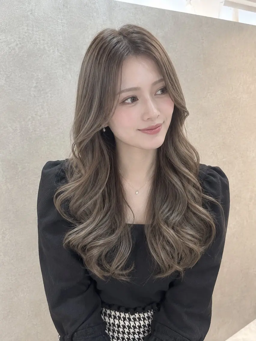 ロング カラー ブリーチ 透明感カラー ハイトーンカラー イルミナカラー 小顔カット ヘアカラー トリートメント 【enil代表】 杉林和哉のヘアスタイル