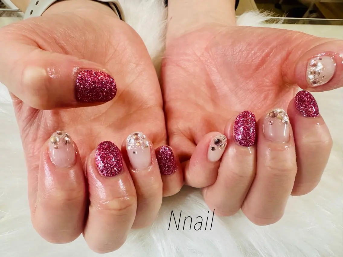 ネイル フラッシュネイル キラキラネイル ラメ(グリッター) 持ち込み ピンク ハンドネイル 🌿Nnail🌿 プライベートサロンのネイルデザイン