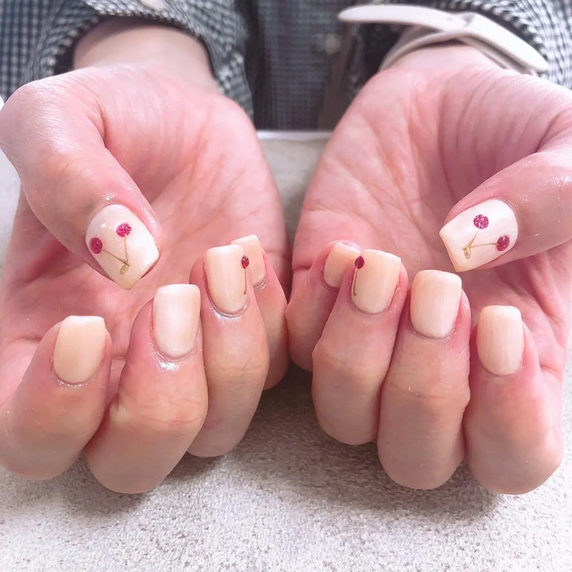 ネイル オーロラネイル フラワーネイル フットネイル フレンチネイル ジェルネイル ハンドネイル mogunail &blowのネイルデザイン