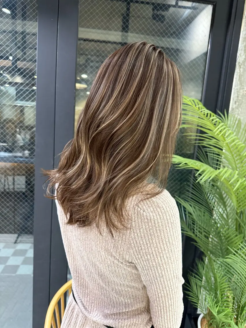 ロング カラー ヘアカラー ♡ハイライトカラー shinri♡のヘアスタイル