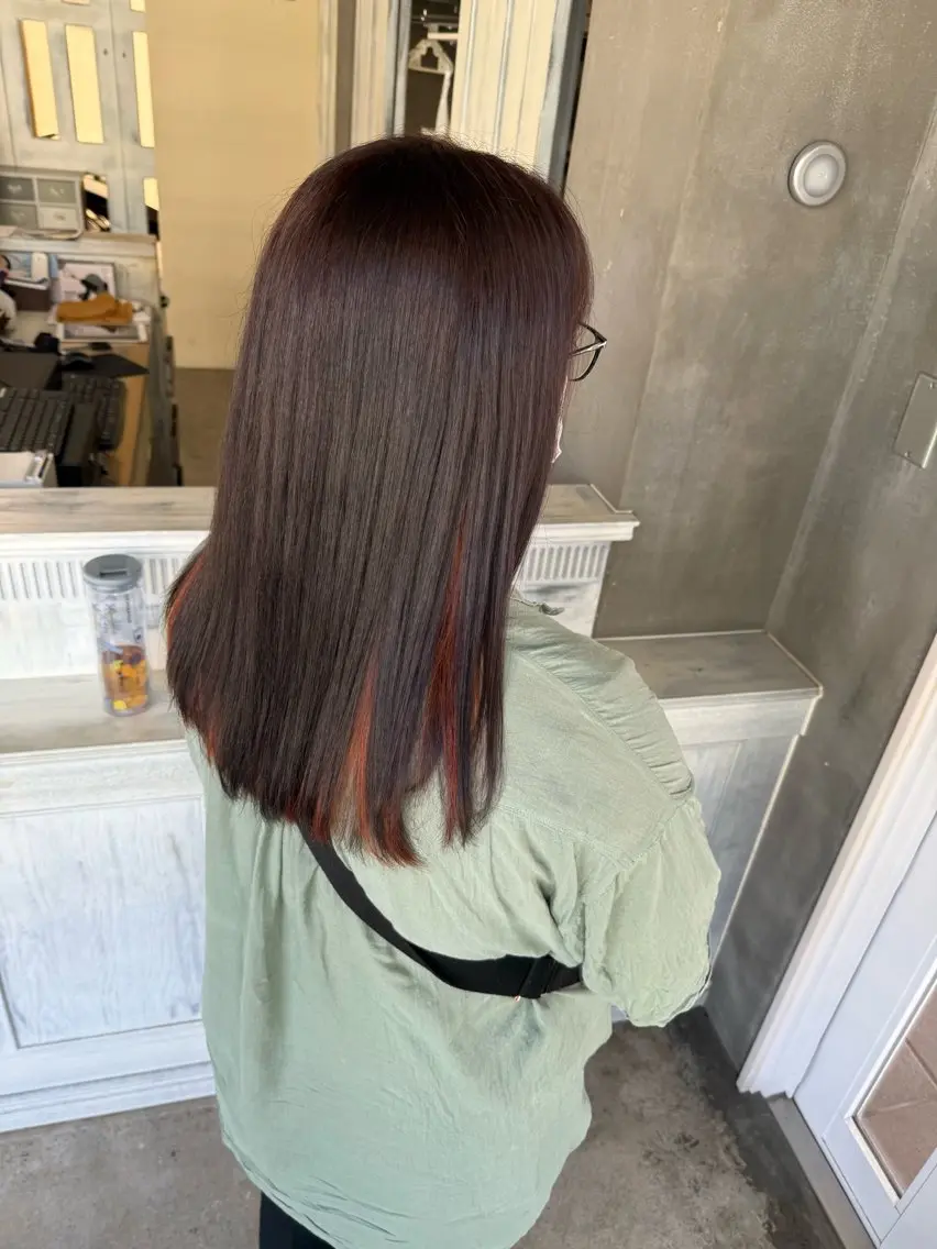 セミロング ヘアカラー 宍戸 花穂のヘアスタイル
