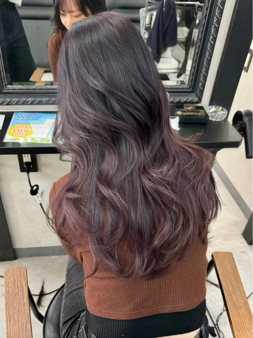 ロング カラー ベージュカラー ブリーチ グレージュ ブリーチなしカラー 顔周りカット カット ヘアカラー トリートメント 井本翔太.髪質改善. ベージュ.グレージュのヘアスタイル
