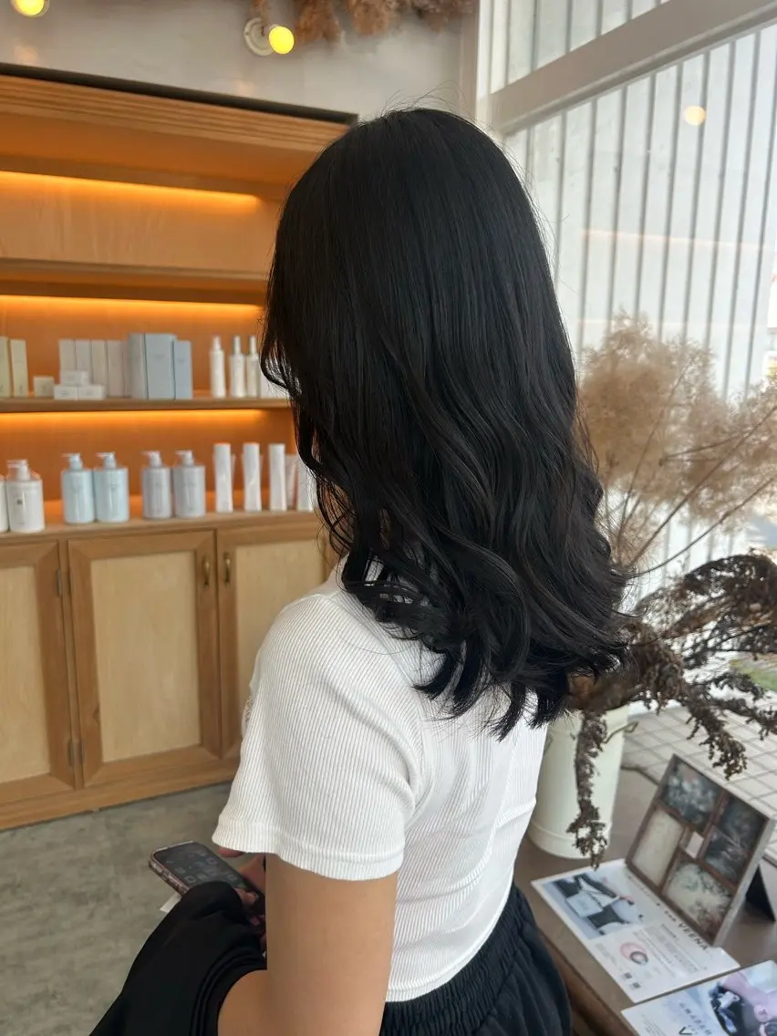 ミディアム ヘアカラー トリートメント YUIMARL SUZUKAのヘアスタイル