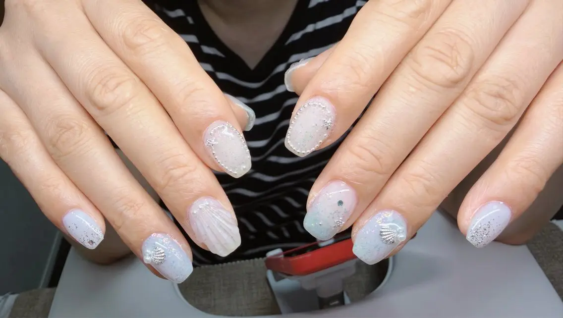ネイル オーロラネイル べっ甲ネイル チークネイル 成人式 長さ出し ハンドネイル ハンドケア For you. Nail Salonのネイルデザイン