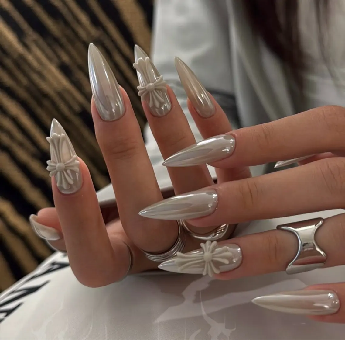 ネイル オーロラネイル べっ甲ネイル チークネイル 成人式 長さ出し ハンドネイル ハンドケア For you. Nail Salonのネイルデザイン