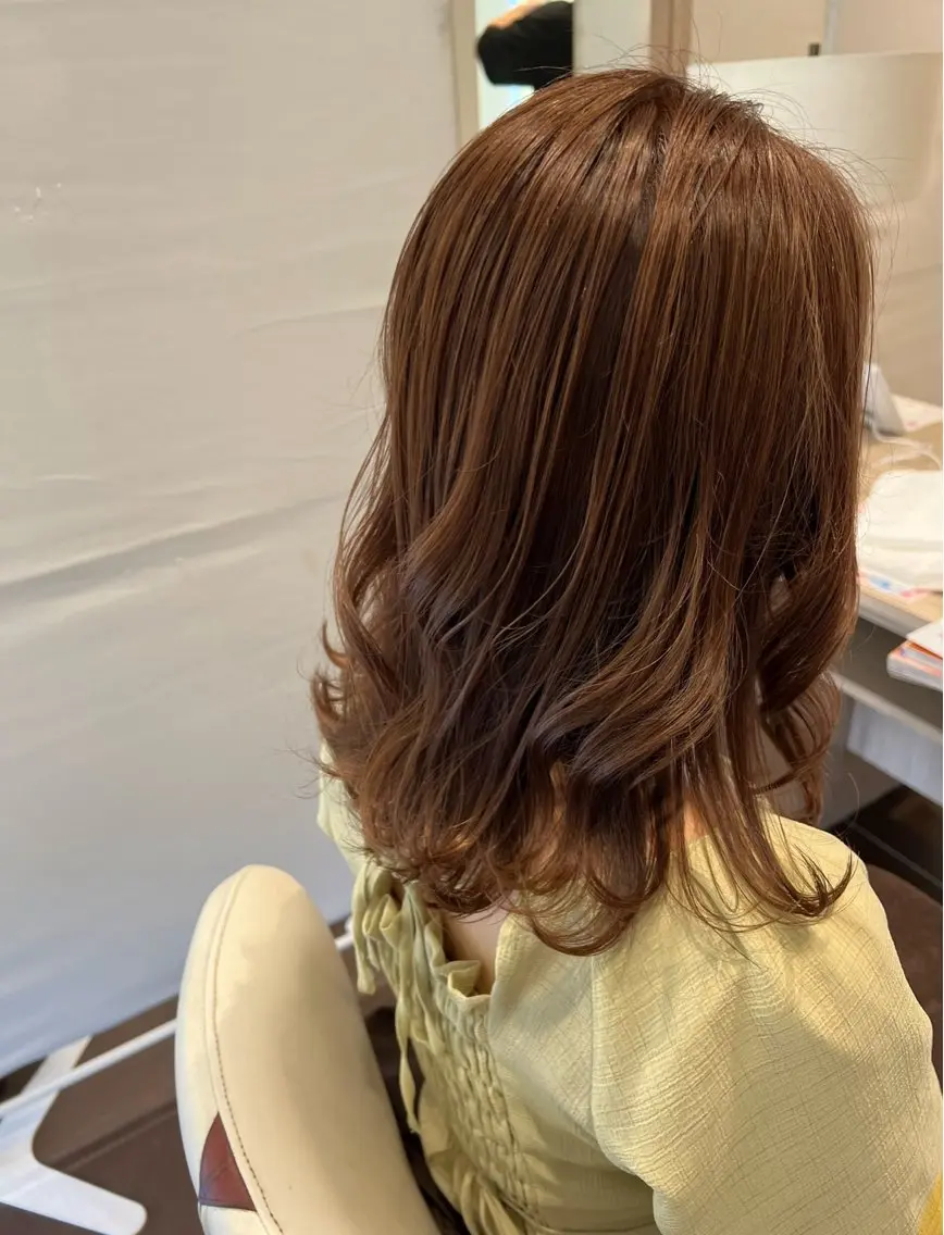 カット＋艶カラーの写真
