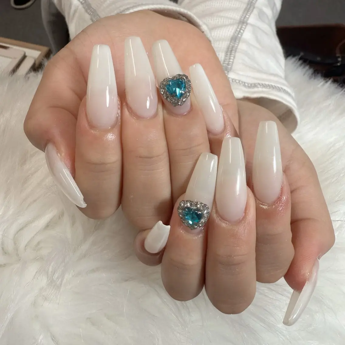 ネイル ハンドネイル 🎀nana🫧 ワンホンネイル🎀のネイルデザイン