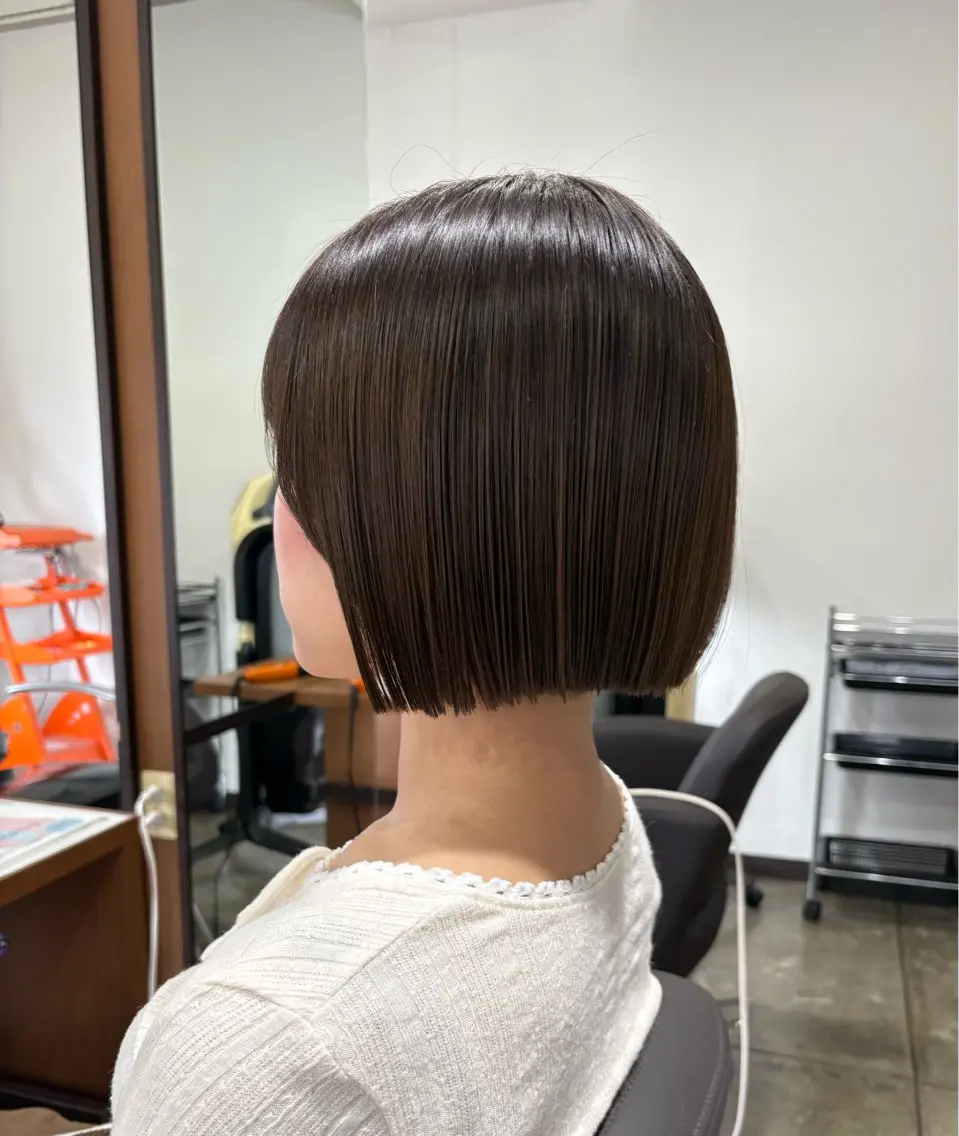 ミディアム カット 中島 万凜のヘアスタイル