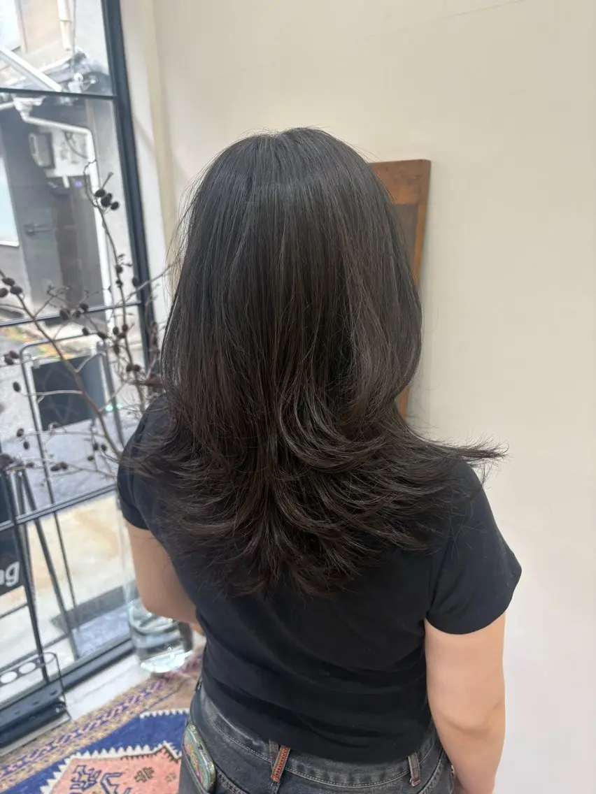 セミロング レイヤーカット カット momo / カラー、カットモデルのヘアスタイル