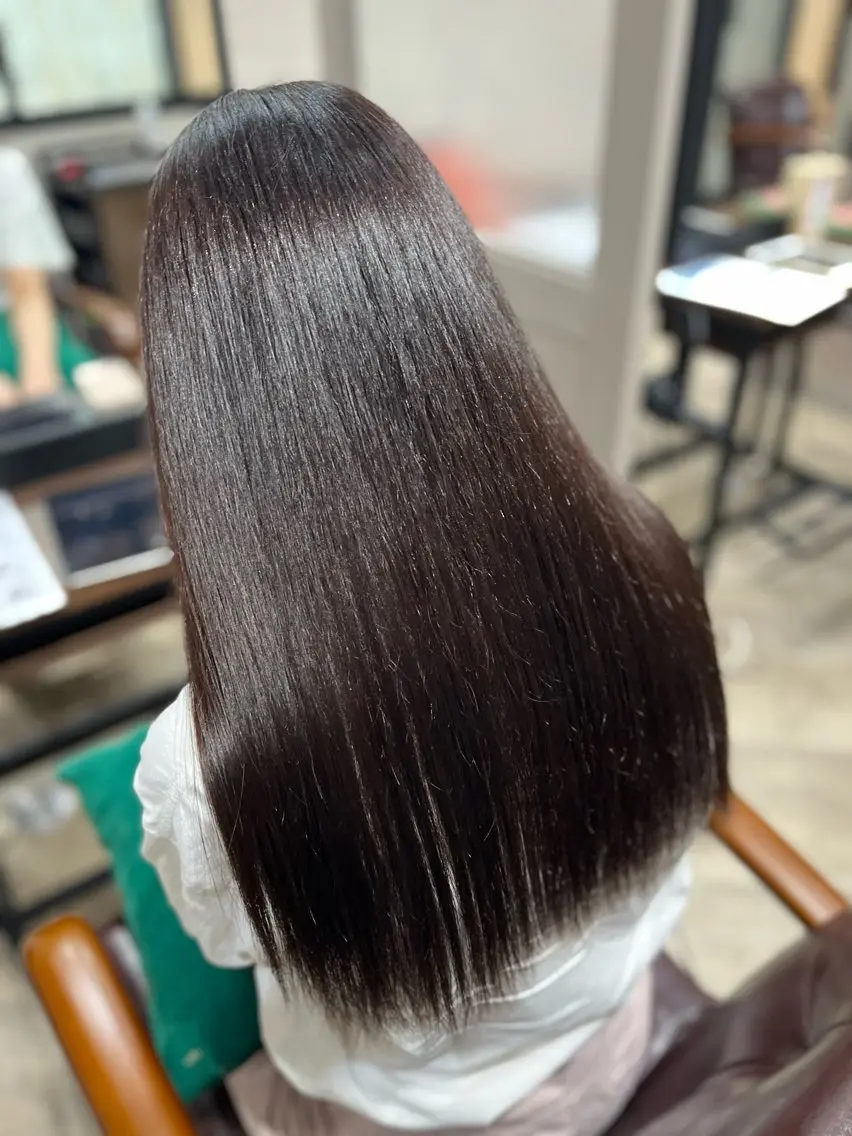 ロング カラー グレージュ 🫧ぷる艶カラー🫧 Yuubi🦩のヘアスタイル